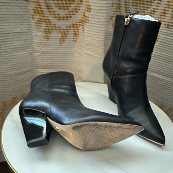 Tory Burch boots - Picture 3 of 3
